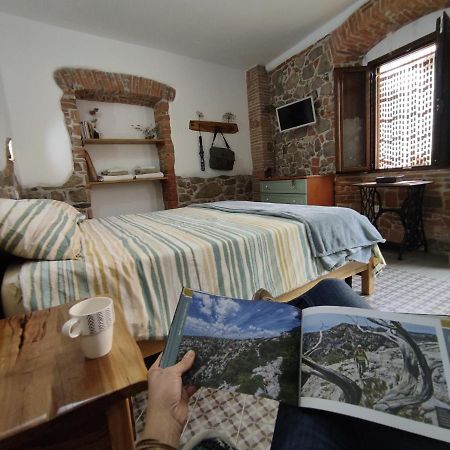Sa Ferula Apartment ตอร์โตลี ภายนอก รูปภาพ