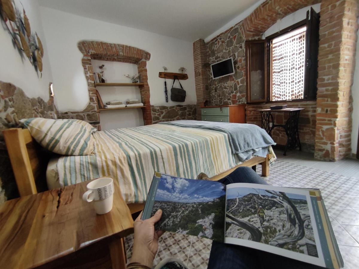 Sa Ferula Apartment ตอร์โตลี ภายนอก รูปภาพ
